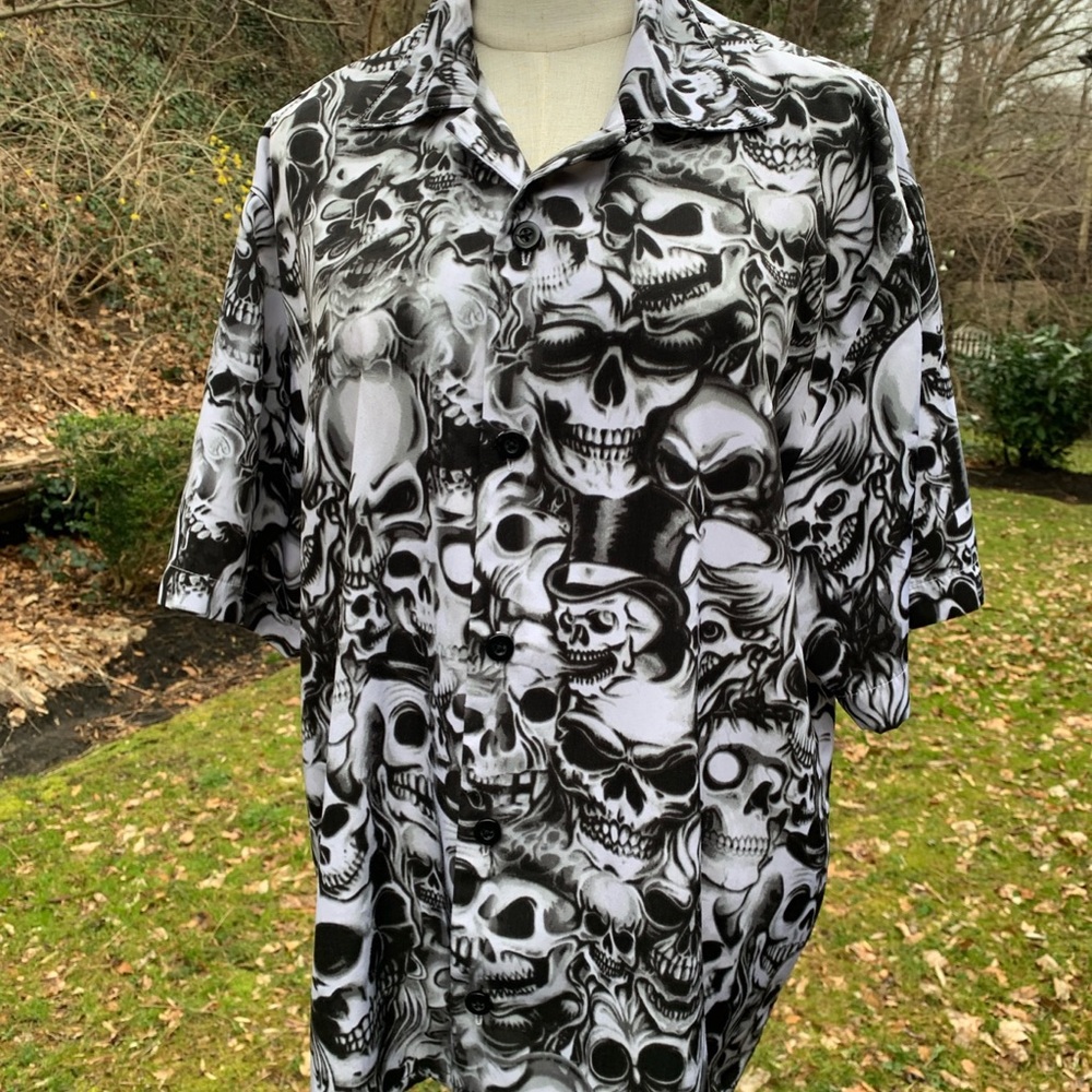 Skull πLover π Button down - Picture 3 of 7